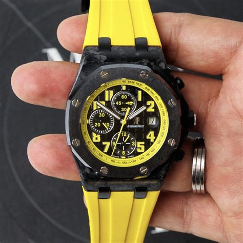 royal oak offshore bumble bee watch